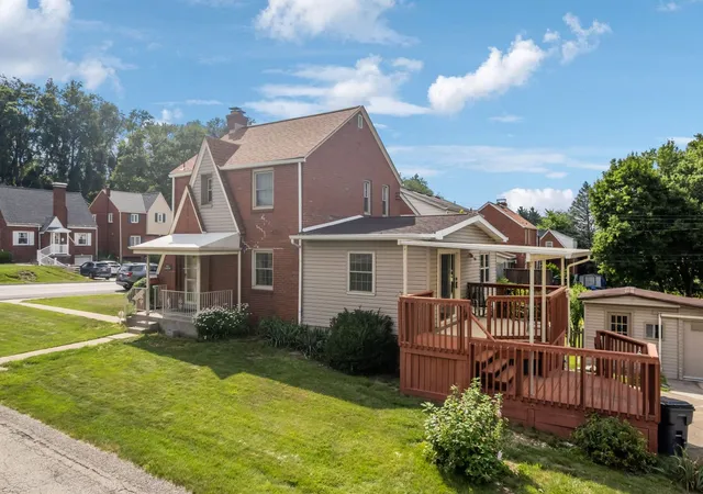 Photo 2 of Single family home for sale at 343 Vanadium Rd, Scott Twp, PA 15243 | MLS# 1764105 | Listing updated on 2026-09-12