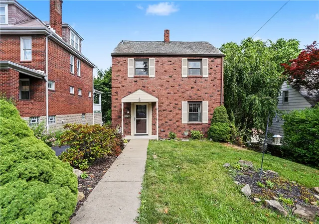 Photo 1 of Single family home for sale at 21 Leon Rd, Green Tree, PA 15220 | MLS# 1763266 | Listing updated on 2026-09-12