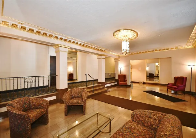 Photo 3 of Condo for sale at 372 S Highland Ave #102, Pittsburgh, PA 15206 | MLS# 1764051 | Listing updated on 2026-09-10