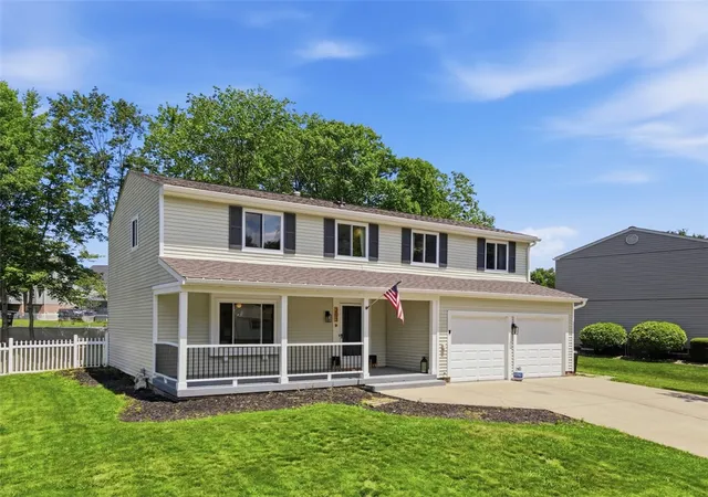 Photo 2 of Single family home for sale at 203 Lochinver Dr, Moon/crescent Twp, PA 15108 | MLS# 1764101 | Listing updated on 2026-09-10