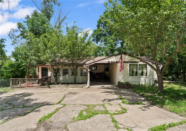 Photo 1 of Single family home for sale at 986 Coverdale, Pittsburgh, PA 15220 | MLS# 1763952 | Listing updated on 2026-09-29