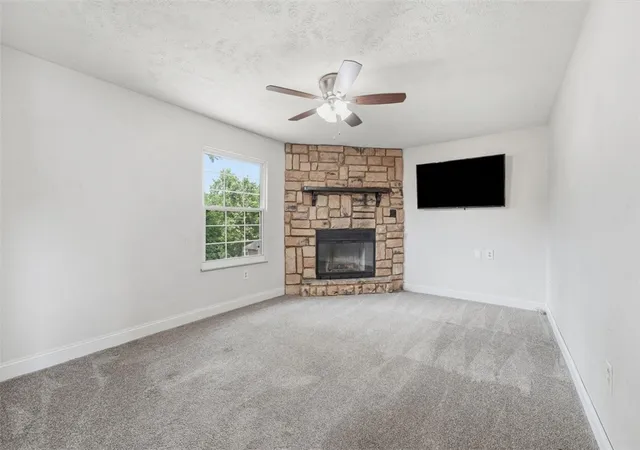 Photo 4 of Single family home for sale at 328 Whitney Chase Ln, North Huntingdon, PA 15642 | MLS# 1763945 | Listing updated on 2026-09-08