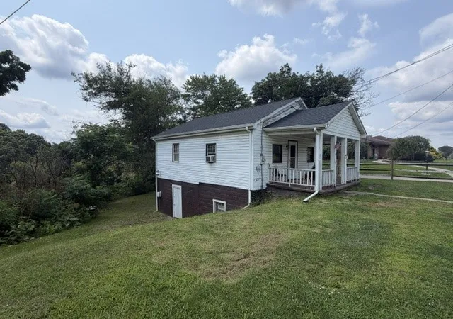 Photo 3 of Single family home for sale at 188 Steubenville Pike, Hanover Twp, PA 15021 | MLS# 1764157 | Listing updated on 2026-09-23
