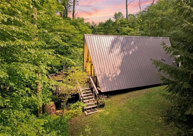 Single family home for sale at 521 Earl Ansell Rd, Middlecreek Twp, PA 15557 | MLS# 1763878