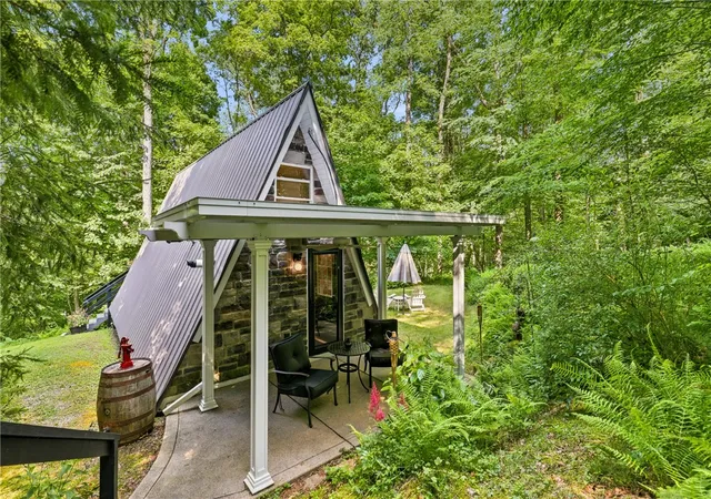 Photo 4 of Sale Pending at 521 Earl Ansell Rd, Middlecreek Twp, PA 15557 | MLS# 1763878 | Listing updated on 2026-10-02