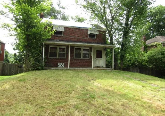 Photo 2 of Single family home for sale at 821 Veronica Dr, Pittsburgh, PA 15235 | MLS# 1764272 | Listing updated on 2026-09-09