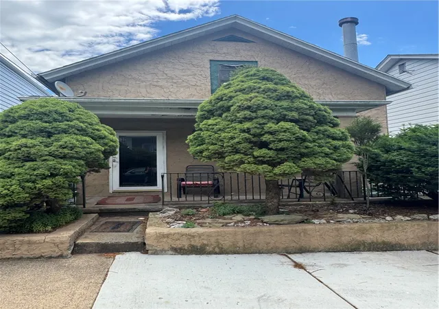Photo 2 of Sale Pending at 333 Amabell St, Mt Washington, PA 15211 | MLS# 1764255 | Listing updated on 2026-09-09