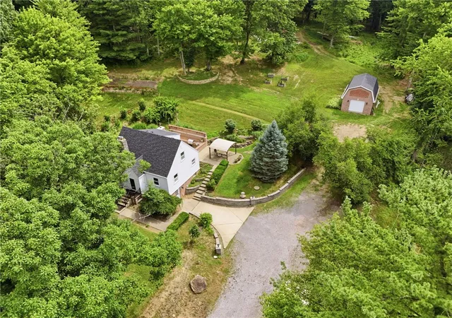 Photo 2 of Single family home for sale at 809 Franklin Rd, Mars, PA 16046 | MLS# 1764198 | Listing updated on 2026-09-03