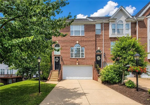 Townhouse for sale at 7010 Crider Rd, Adams Twp, PA 16046 | MLS# 1764284
