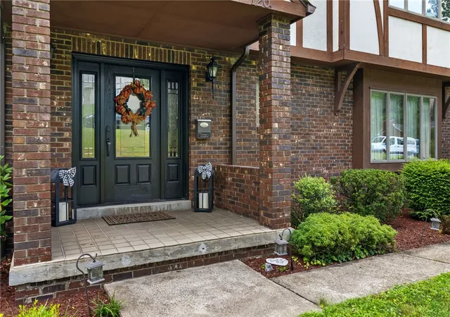 Photo 4 of Single family home for sale at 120 Larchfield Dr, Mc Keesport, PA 15135 | MLS# 1764400 | Listing updated on 2026-09-01
