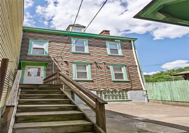 Photo 4 of Sale Pending at 1011 Constance St, Pittsburgh, PA 15212 | MLS# 1758349 | Listing updated on 2026-09-07