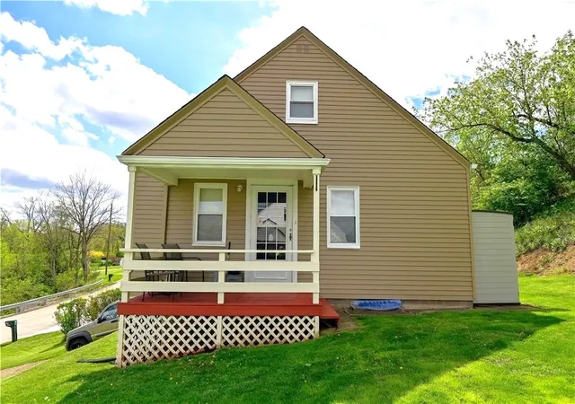 Single family home for sale at 3194 Ridgeway Dr, South Park, PA 15129 | MLS# 1764517
