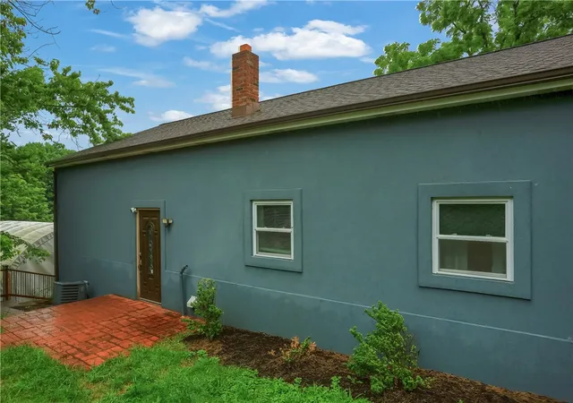 Photo 3 of Single family home for sale at 190 Orchard Ln, Freedom, PA 15042 | MLS# 1764570 | Listing updated on 2026-09-17