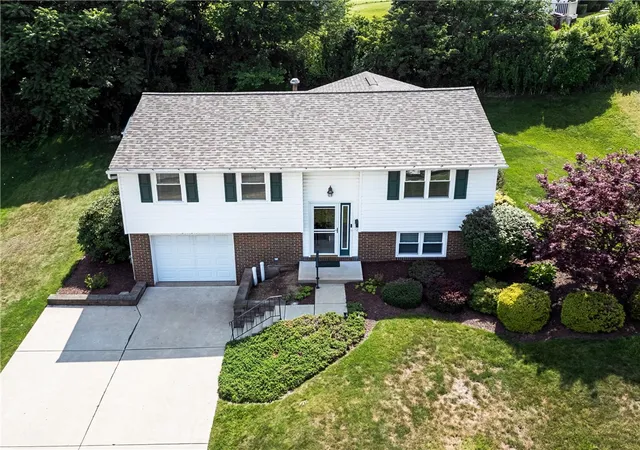 Photo 1 of Single family home for sale at 3139 New Hampshire Dr, Lower Burrell, PA 15068 | MLS# 1764455 | Listing updated on 2026-09-14