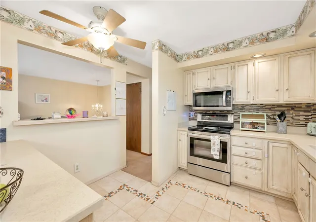 Photo 3 of Sale Pending at 120 Lyn Dale Dr, Butler, PA 16001 | MLS# 1764518 | Listing updated on 2026-09-14