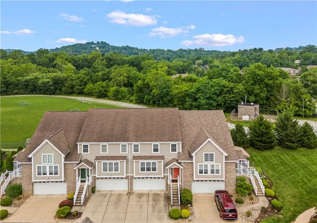 Photo 3 of Townhouse for sale at 1053 Waterford Ct E, North Strabane, PA 15317 | MLS# 1763774 | Listing updated on 2026-09-12