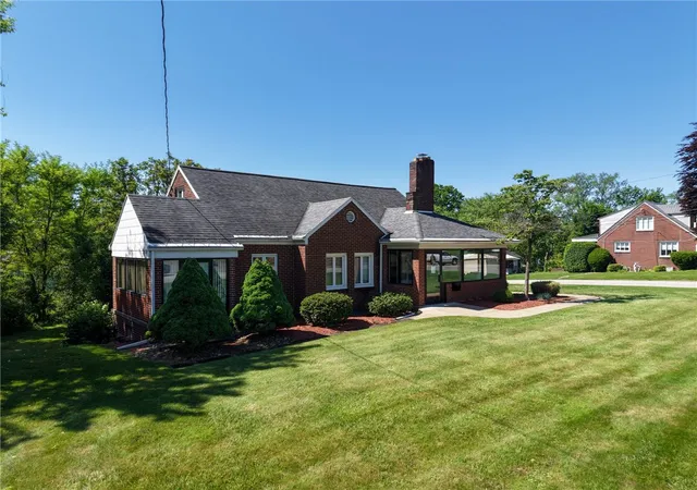 Photo 3 of Single family home for sale at 2550 Leechburg Rd, New Kensington, PA 15068 | MLS# 1764684 | Listing updated on 2026-09-05