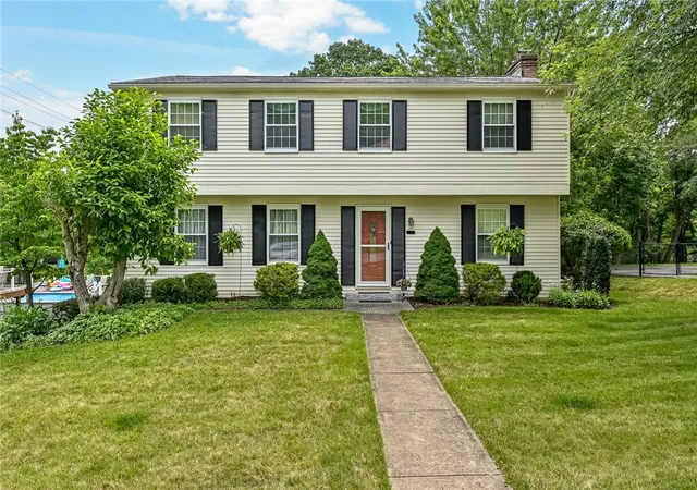 Photo 1 of Sale Pending at 220 Kinvara Dr, Ross Twp, PA 15237 | MLS# 1764476 | Listing updated on 2026-09-11