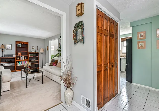 Photo 2 of Sale Pending at 220 Kinvara Dr, Ross Twp, PA 15237 | MLS# 1764476 | Listing updated on 2026-09-11