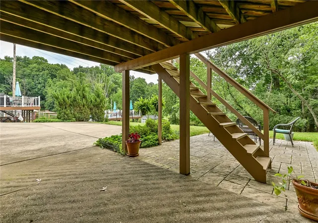 Photo 36 of Sale Pending at 220 Kinvara Dr, Ross Twp, PA 15237 | MLS# 1764476 | Listing updated on 2026-09-11