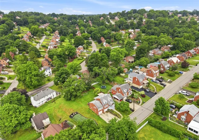 Photo 3 of Single family home for sale at 272 Lynn Dr, Pittsburgh, PA 15236 | MLS# 1764729 | Listing updated on 2026-09-05