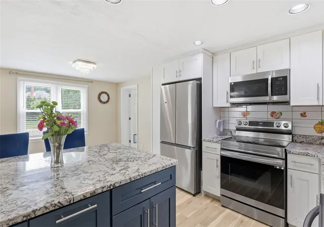 Photo 4 of Single family home for sale at 272 Lynn Dr, Pittsburgh, PA 15236 | MLS# 1764729 | Listing updated on 2026-10-03