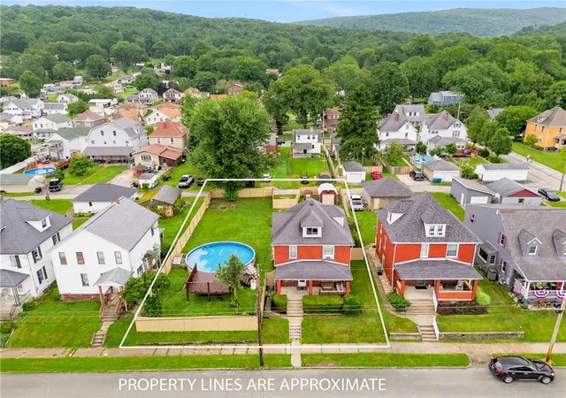 Photo 3 of Single family home for sale at 1227 Sycamore St, Connellsville, PA 15425 | MLS# 1764786 | Listing updated on 2026-09-29