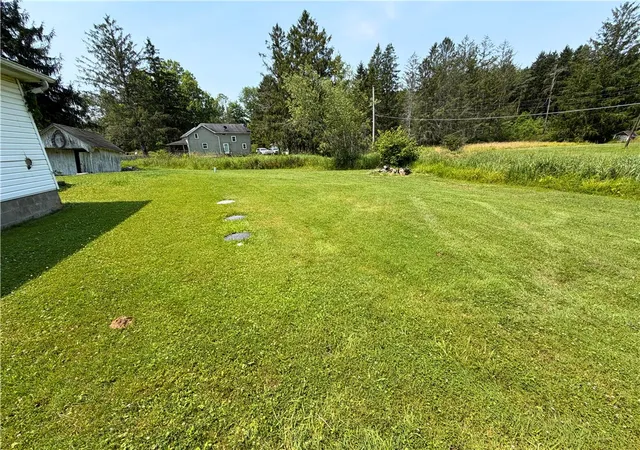 Photo 4 of Sale Pending at 7 Bell Rd, Grove City, PA 16127 | MLS# 1764791 | Listing updated on 2026-09-10