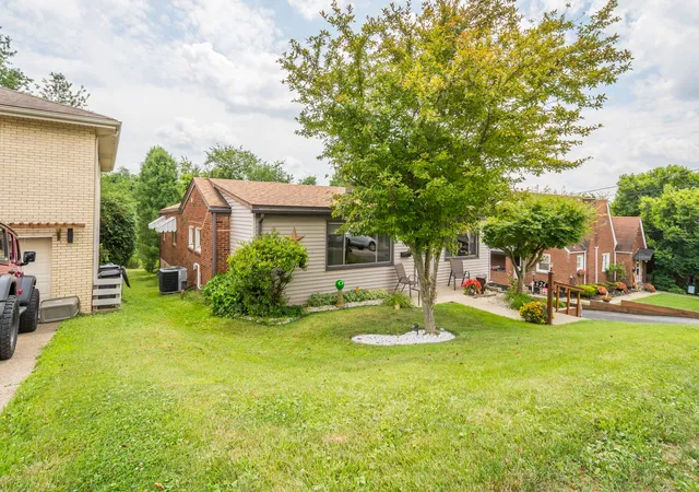 Photo 1 of Single family home for sale at 624 Corbin St, West Mifflin, PA 15122 | MLS# 1764832 | Listing updated on 2026-09-13