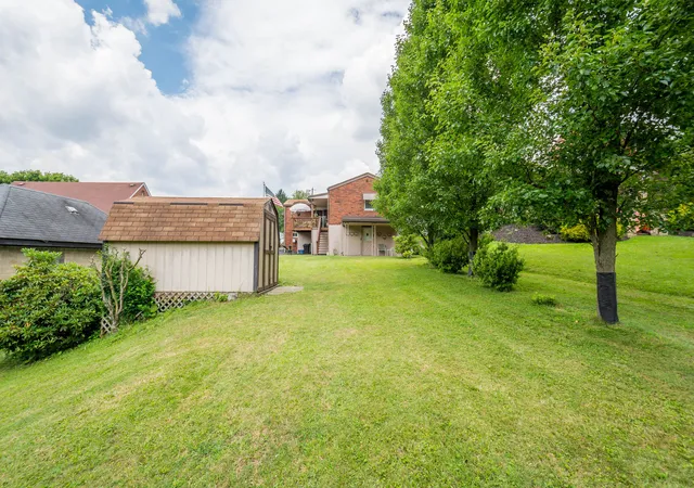 Photo 3 of Single family home for sale at 624 Corbin St, West Mifflin, PA 15122 | MLS# 1764832 | Listing updated on 2026-09-13
