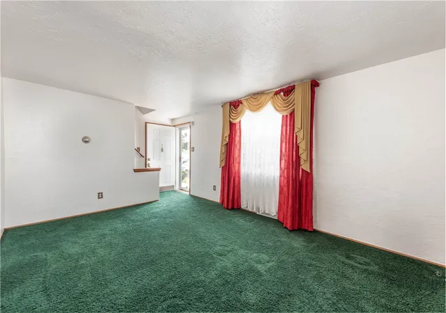 Photo 4 of Single family home for sale at 130 N Wren Dr, Scott Twp, PA 15243 | MLS# 1764665 | Listing updated on 2026-09-09