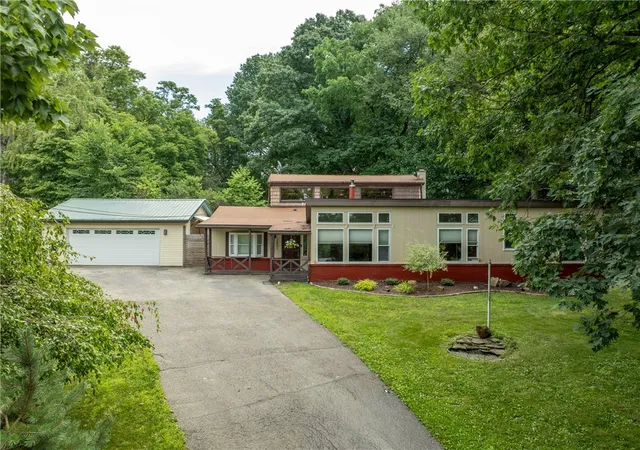 Photo 4 of Single family home for sale at 2851 State Route 981, New Alexandria, PA 15670 | MLS# 1764586 | Listing updated on 2026-09-12