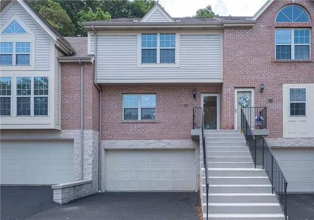 Photo 1 of Townhouse for sale at 602 Berrington Ct, Bethel Park, PA 15102 | MLS# 1764711 | Listing updated on 2026-09-17