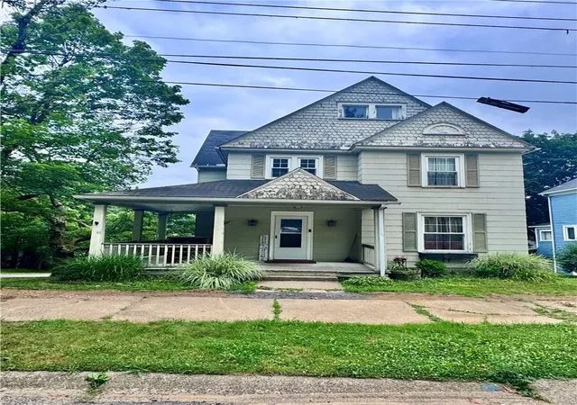 Photo 1 of Single family home for sale at 1028 West 3rd, Oil City, PA 16301 | MLS# 1764943 | Listing updated on 2026-09-02