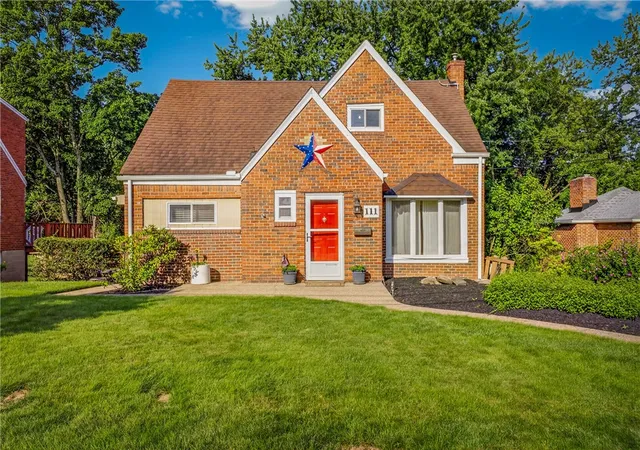 Photo 1 of Single family home for sale at 111 Green Oak Ln, Scott Twp, PA 15220 | MLS# 1764766 | Listing updated on 2026-09-14