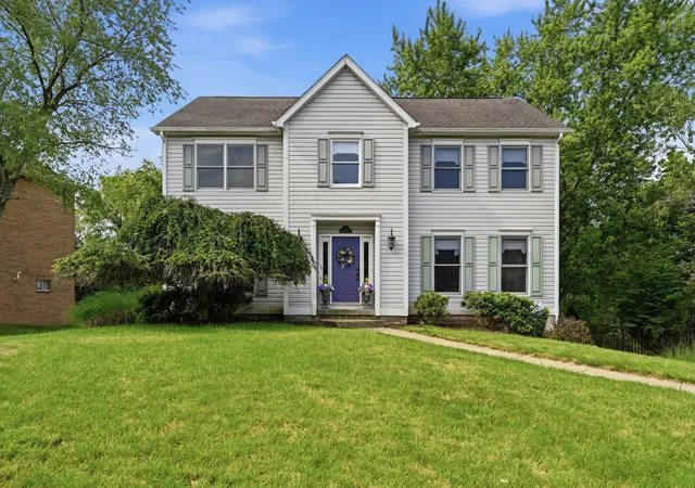 Photo 1 of Single family home for sale at 910 Poplar Pl, Cranberry Twp, PA 16066 | MLS# 1764950 | Listing updated on 2026-10-03