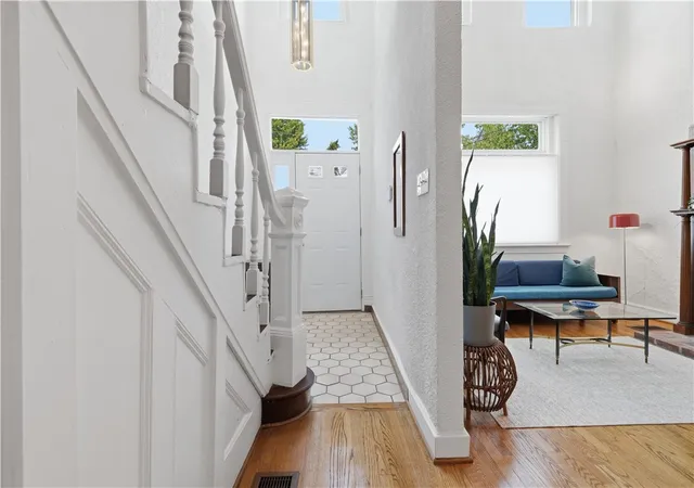 Photo 4 of Single family home for sale at 412 Noble St, Shadyside, PA 15232 | MLS# 1765011 | Listing updated on 2026-10-04