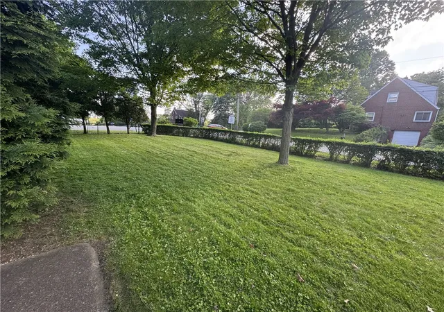 Photo 4 of Single family home for sale at 1006 Old Gate Rd, Pittsburgh, PA 15235 | MLS# 1765018 | Listing updated on 2026-09-08