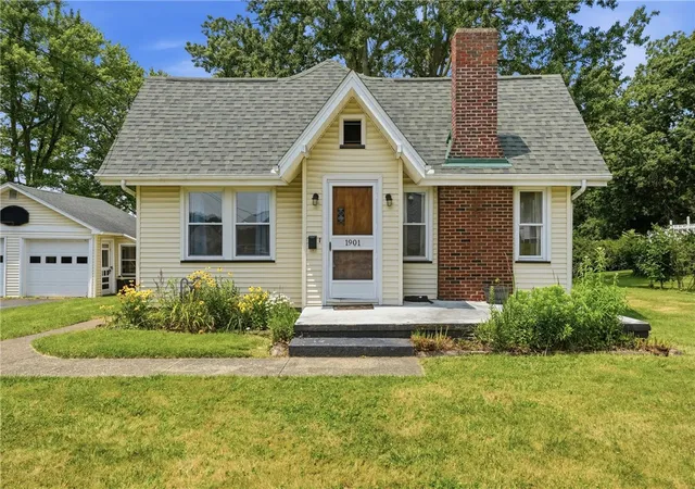 Photo 2 of Single family home for sale at 1901 Line Rd, New Castle, PA 16105 | MLS# 1765073 | Listing updated on 2026-09-08