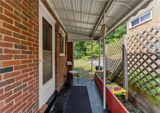 Photo 3 of Single family home for sale at 529 Naysmith Rd, N Versailles, PA 15137 | MLS# 1765120 | Listing updated on 2026-09-04