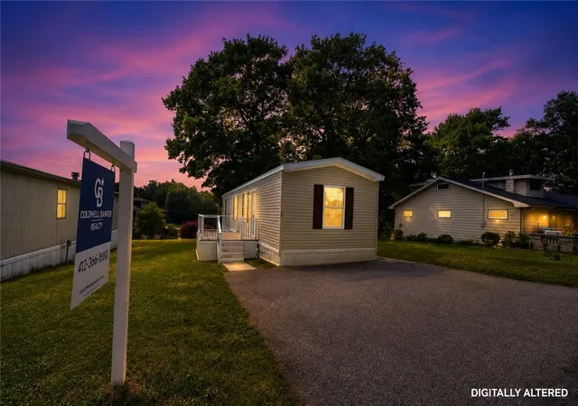 Photo 2 of Manufactured home for sale at 208 Cedar Ln, Valencia, PA 16059 | MLS# 1765130 | Listing updated on 2026-09-09