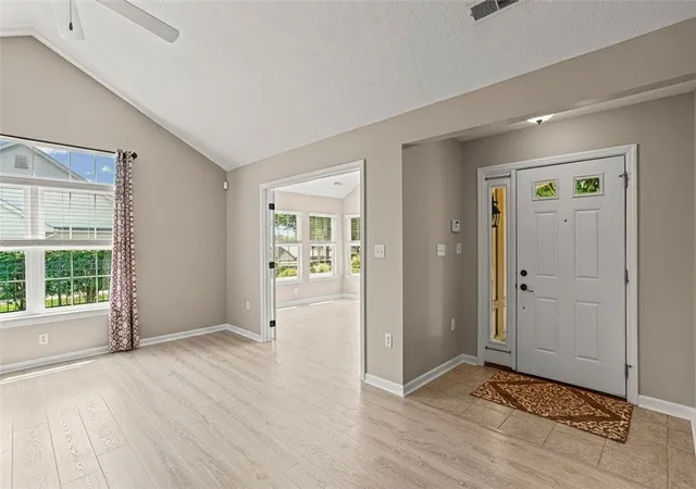 Photo 3 of Condo for sale at 1102 Wealdstone Rd, Cranberry Twp, PA 16066 | MLS# 1764713 | Listing updated on 2026-09-21
