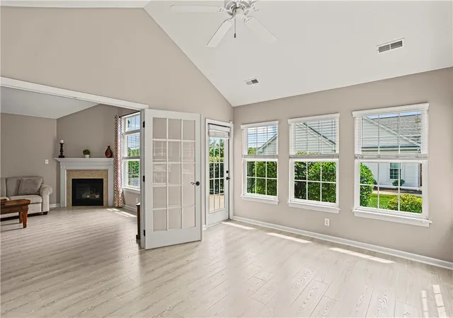 Photo 4 of Condo for sale at 1102 Wealdstone Rd, Cranberry Twp, PA 16066 | MLS# 1764713 | Listing updated on 2026-09-21