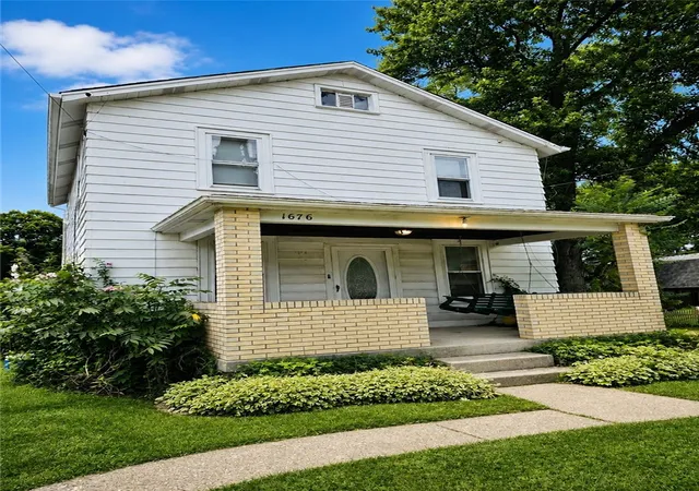 Photo 1 of Single family home for sale at 1676 Brodhead Rd, Coraopolis, PA 15108 | MLS# 1765139 | Listing updated on 2026-09-04