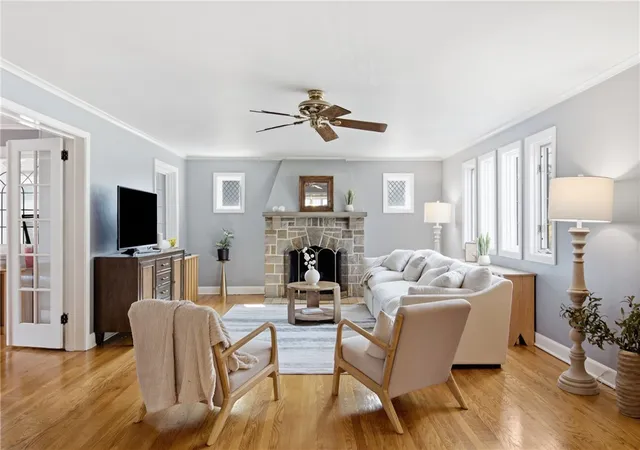 Photo 3 of Single family home for sale at 2 Glenvue Dr, Ross Twp, PA 15237 | MLS# 1764596 | Listing updated on 2026-10-03