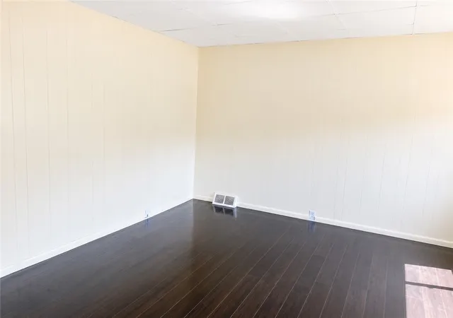 Listing Photo 5 - Condo for sale in building located at 327 7th Ave, New Brighton, PA 15066