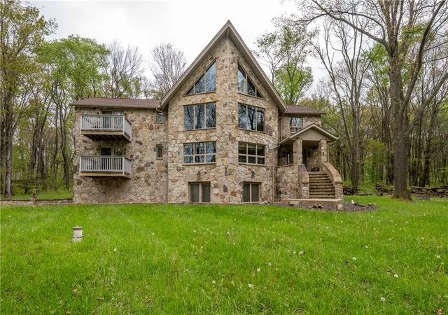 Single family home for sale at 138 Fern Mountain Rd, Somerset, PA 15501 | MLS# 1764650