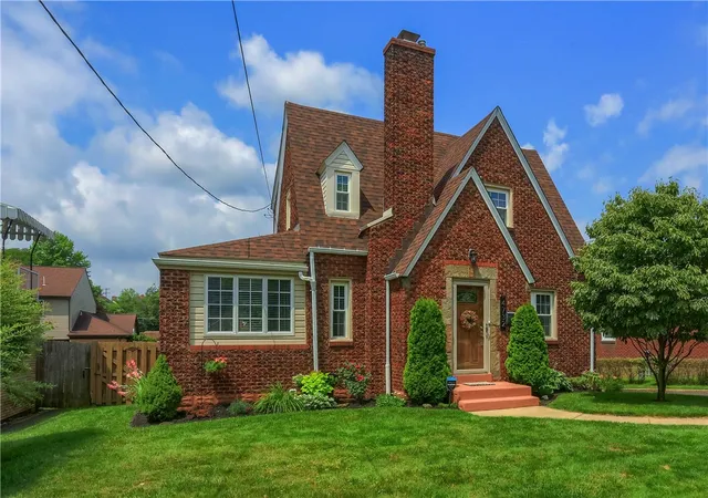 Photo 1 of Single family home for sale at 4732 Greensprings Ave, West Mifflin, PA 15122 | MLS# 1765193 | Listing updated on 2026-10-15