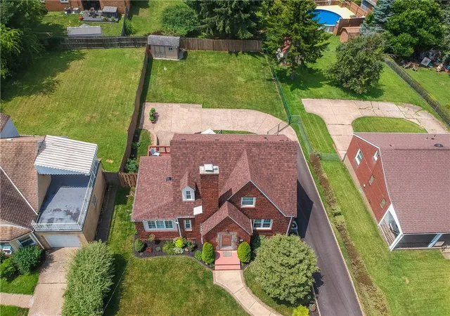Photo 2 of Single family home for sale at 4732 Greensprings Ave, West Mifflin, PA 15122 | MLS# 1765193 | Listing updated on 2026-10-15