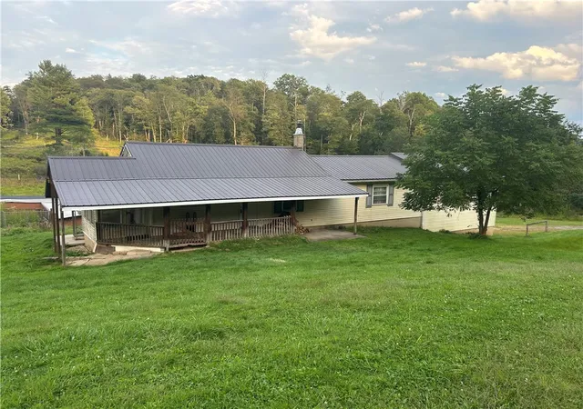 Single family home for sale at 521 Aspen Rd, Petrolia, PA 16050 | MLS# 1764661